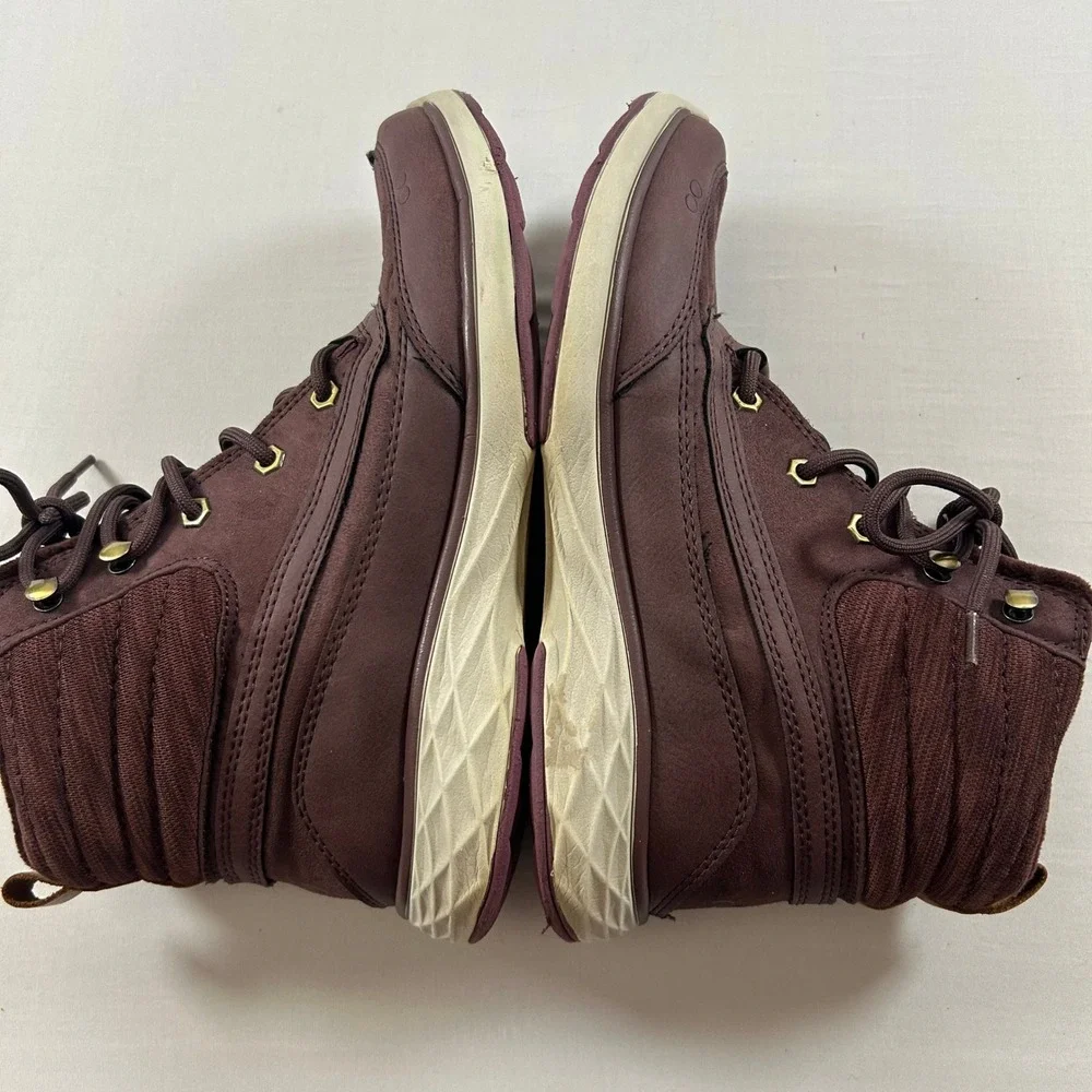 Ryka Winter Boots Women 8.5 Burgundy Quilted Lace Up Cold Weather Ankle Boots